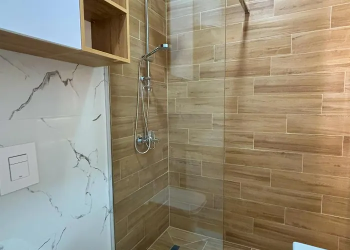 Ilidza - Pejton - Free Parking * סראייבו